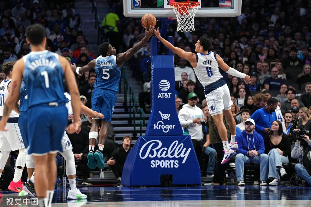 季中表现突 季中表现突